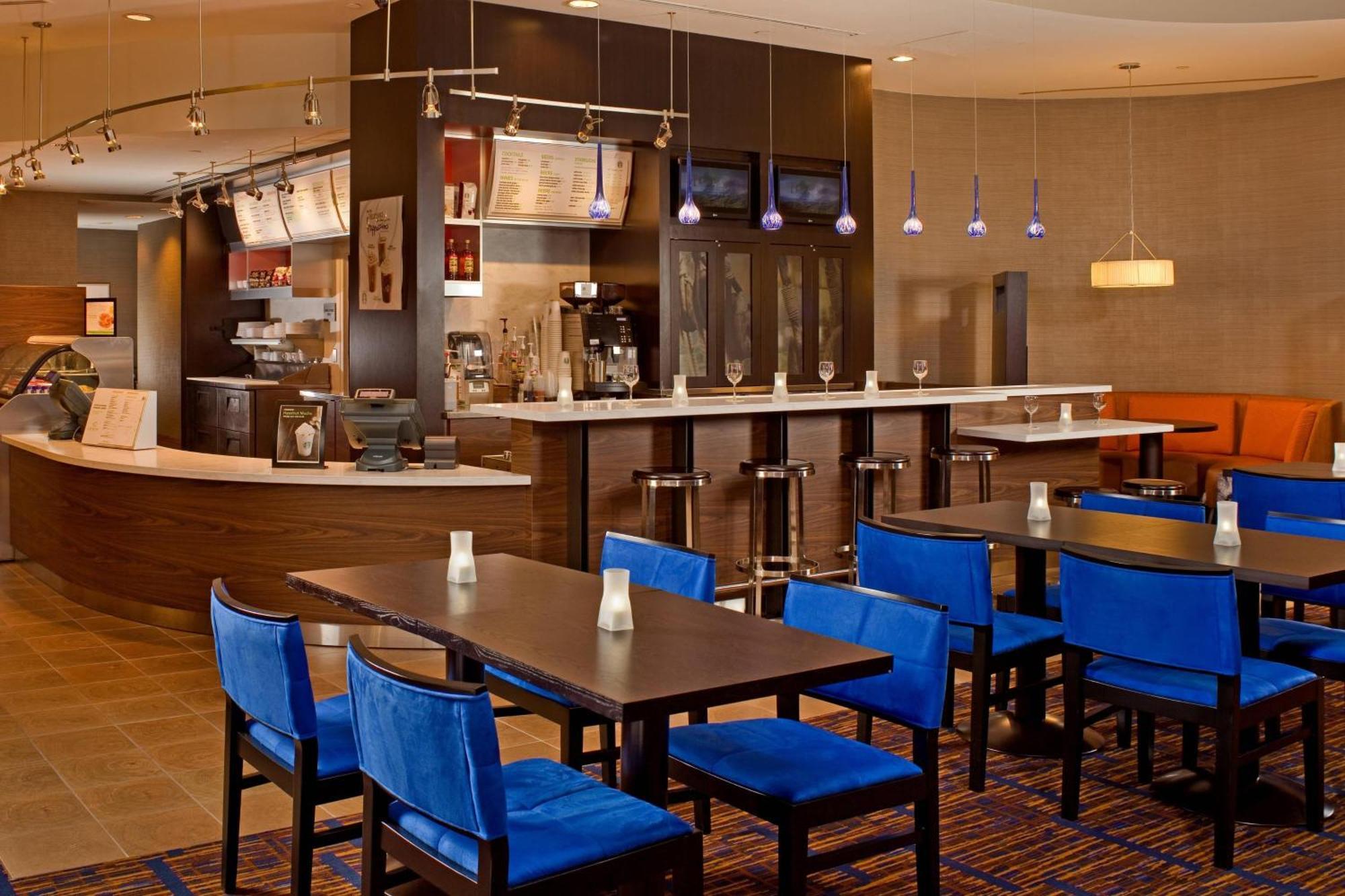 Courtyard By Marriott Baltimore Downtown/Inner Harbor Ngoại thất bức ảnh